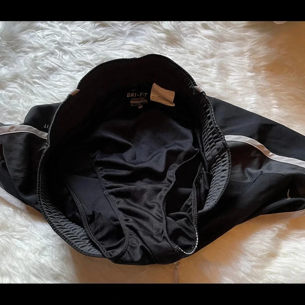 Nike womens black