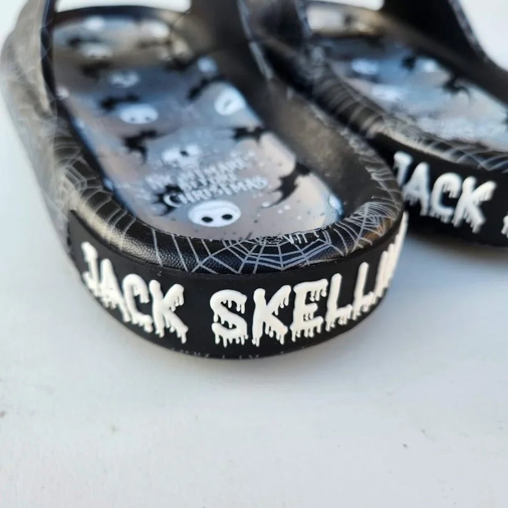 Nightmare Before Christmas need black pet