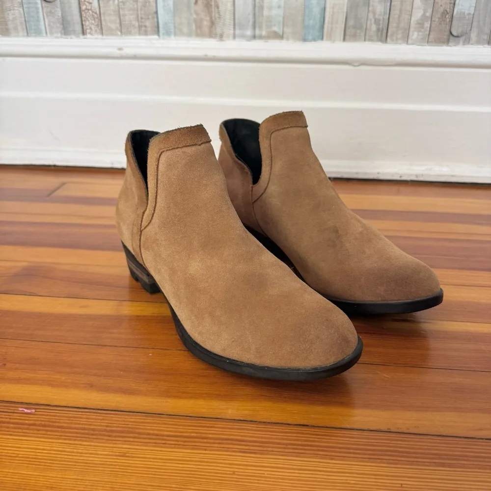 Sorel 10 Side Cut Out Lolla Ankle‎ Boot Bootie Suede Leather Tan Waterproof