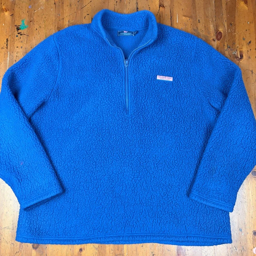 Vineyard Vines crafted polyester