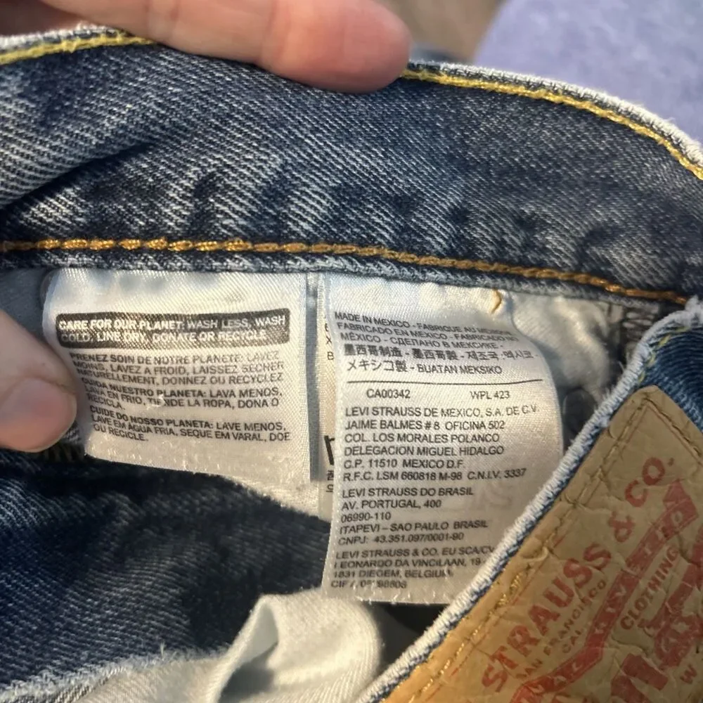 Levis light wash