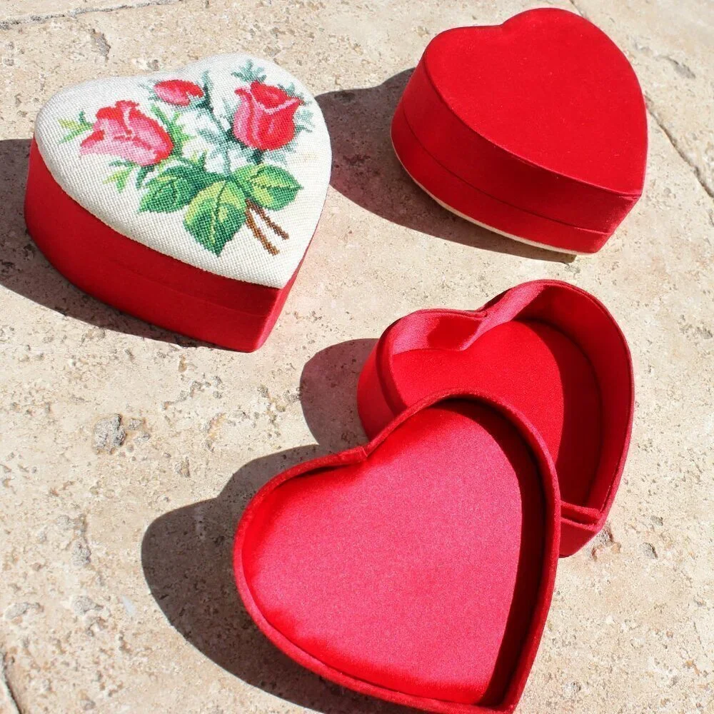 Unbranded Heart Container needlepoint mini
