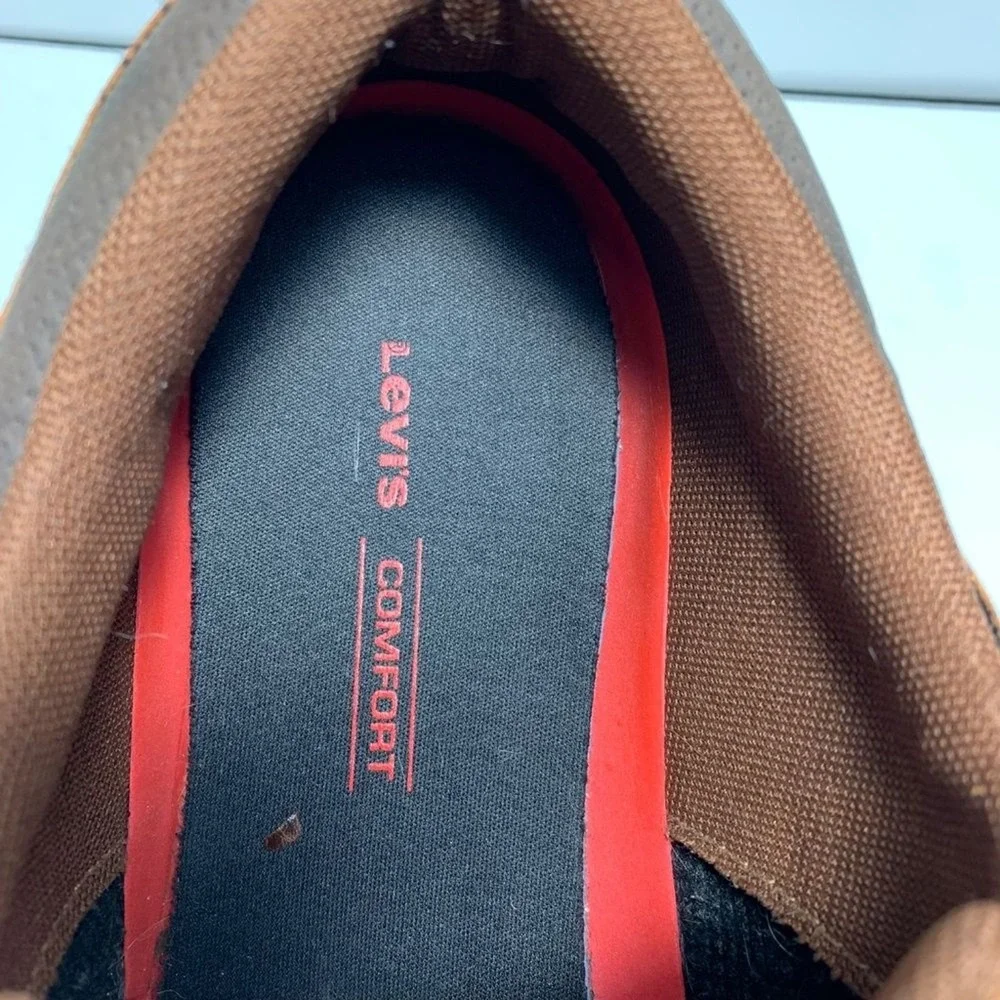 Levis lace up