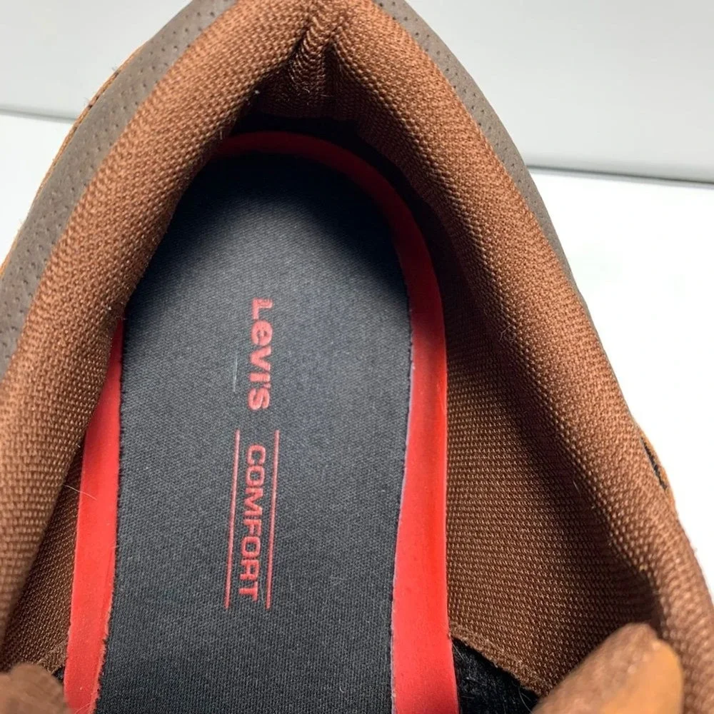 Levis lace up