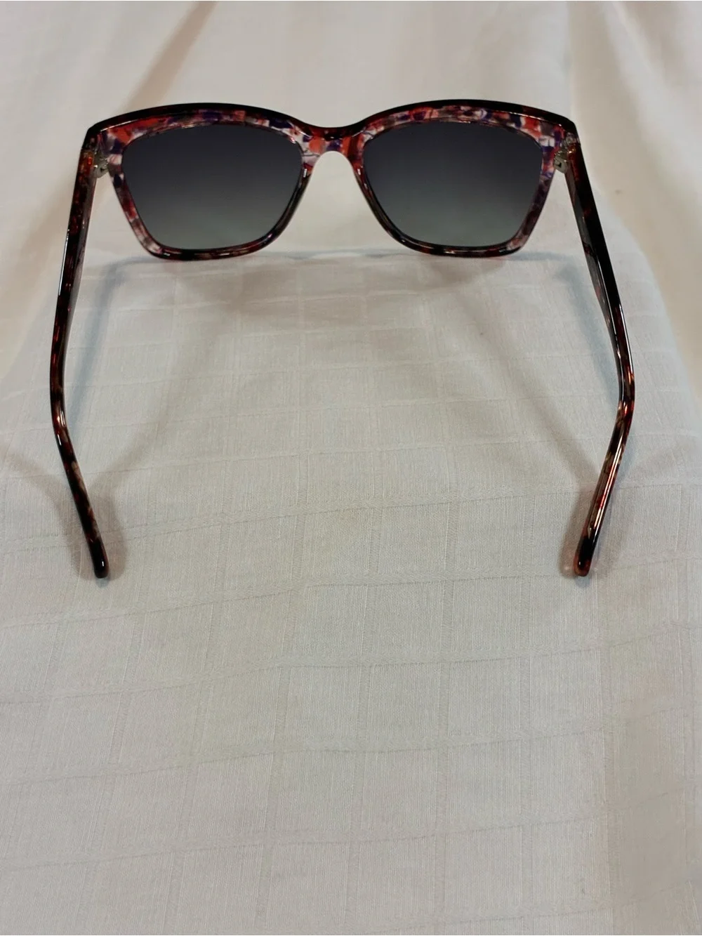 Prive’ Revaux chic cat