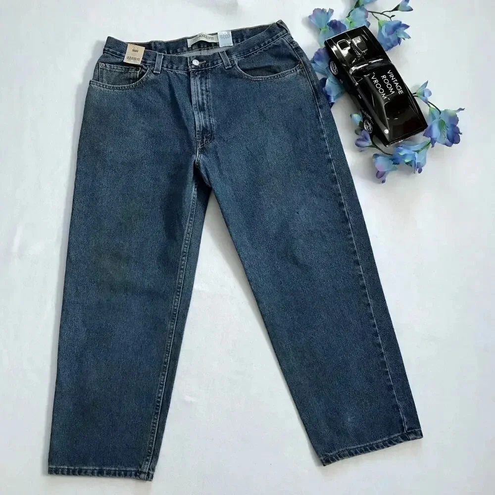 Levi's NWT 550 Medium Wash Relaxed Fit Jeans Men 38 x 29
