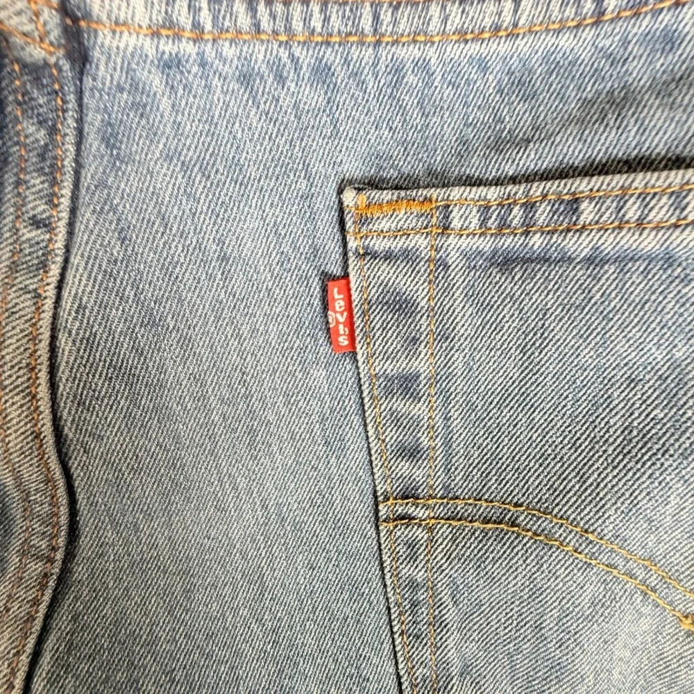 Levi's 501 Button Fly Jeans Light Wash Denim Straight Leg Mens Size‎ 38x32
