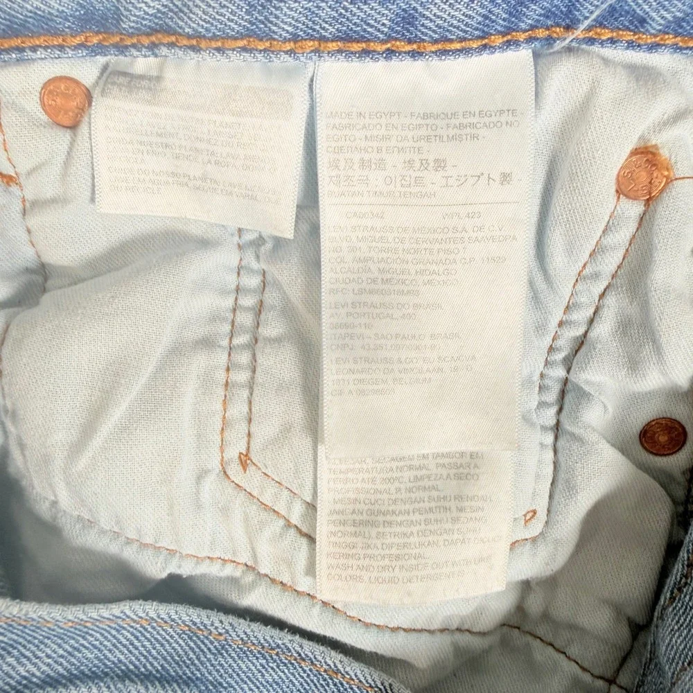 Levi's 501 Button Fly Jeans Light Wash Denim Straight Leg Mens Size‎ 38x32