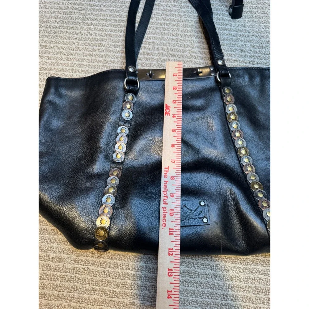 Patricia Nash strap looking