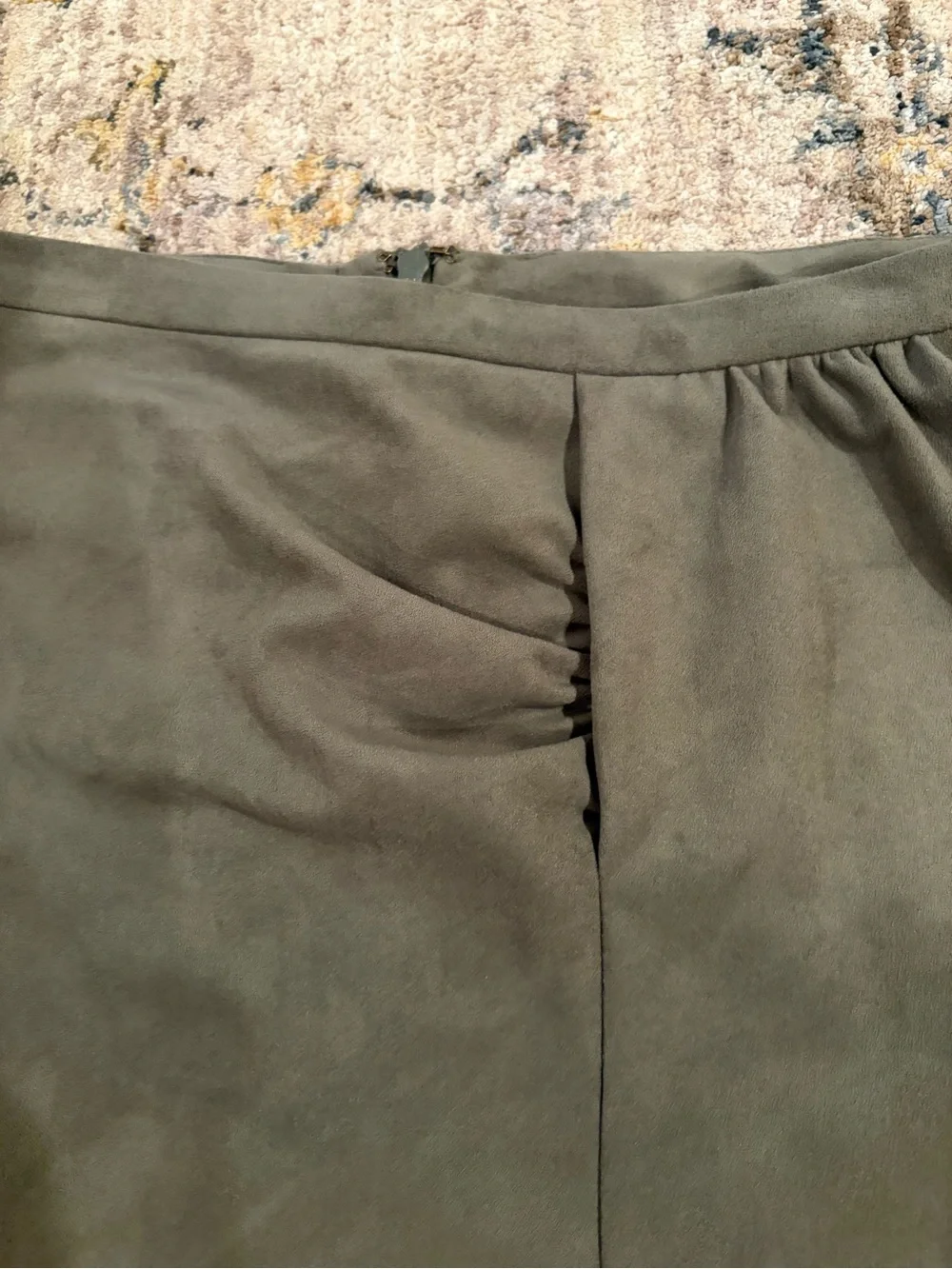 Anthropologie 'Montie' Velvet Skirt in Olive/Green Size 8 EUC Womens