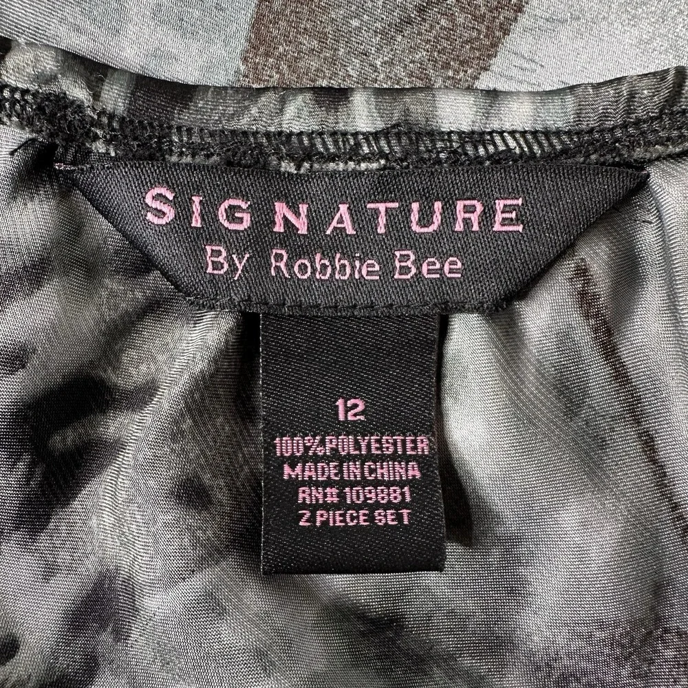 Robbie Bee brand signature