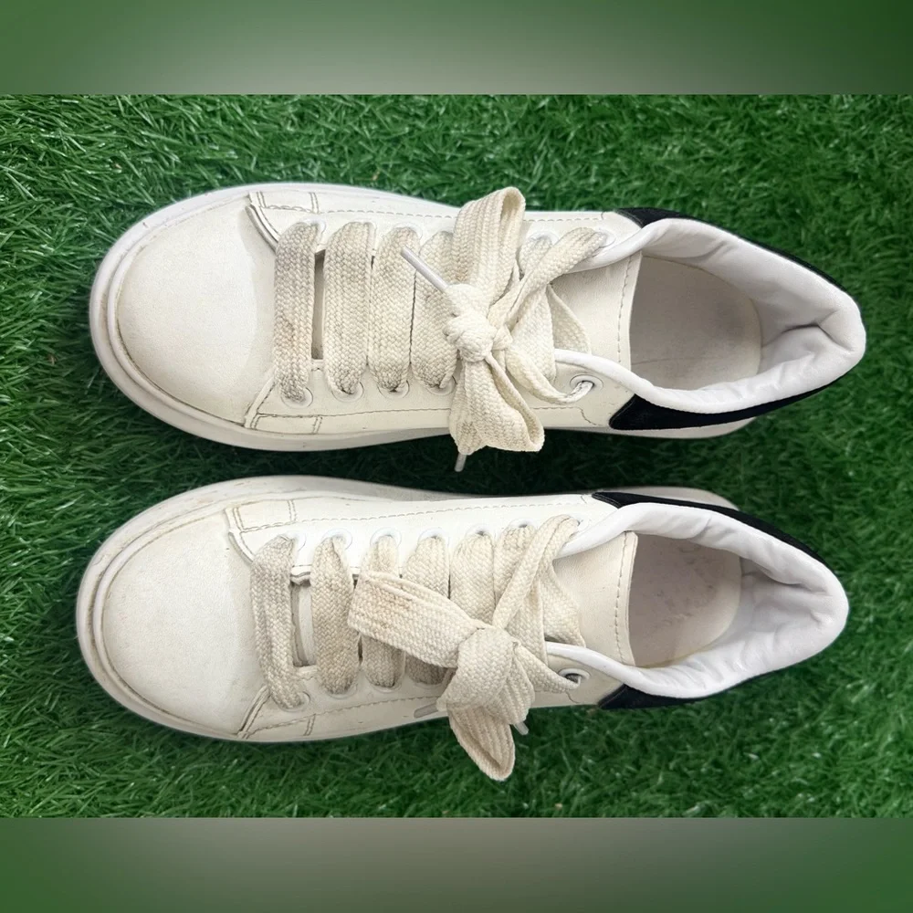 Alexander McQueen Unisex White and‎ Black Sneakers Size 38