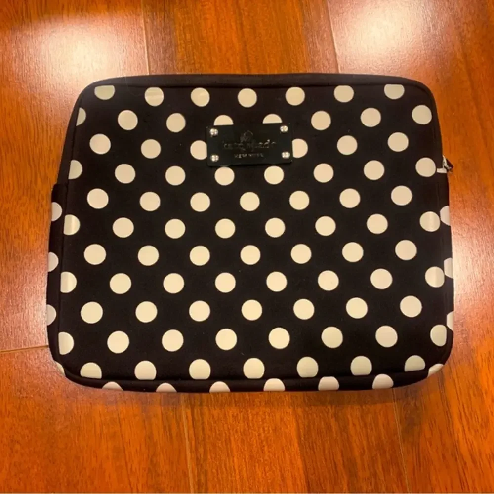 Kate Spade New York Tablet Case Travel Bag Black‎ And White Polka Dot