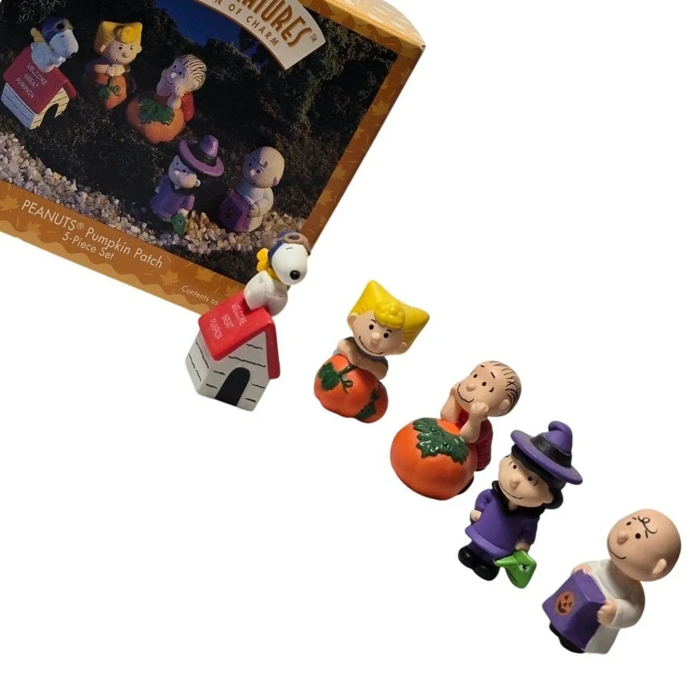 Hallmark Peanuts Pumpkin Patch Merry Miniatures 5 piece‎ set Halloween Collect