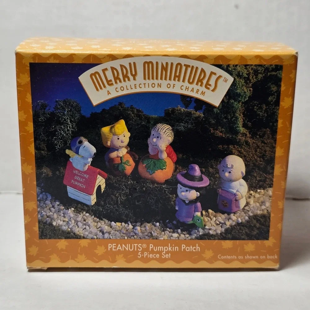 Hallmark peanuts pumpkin