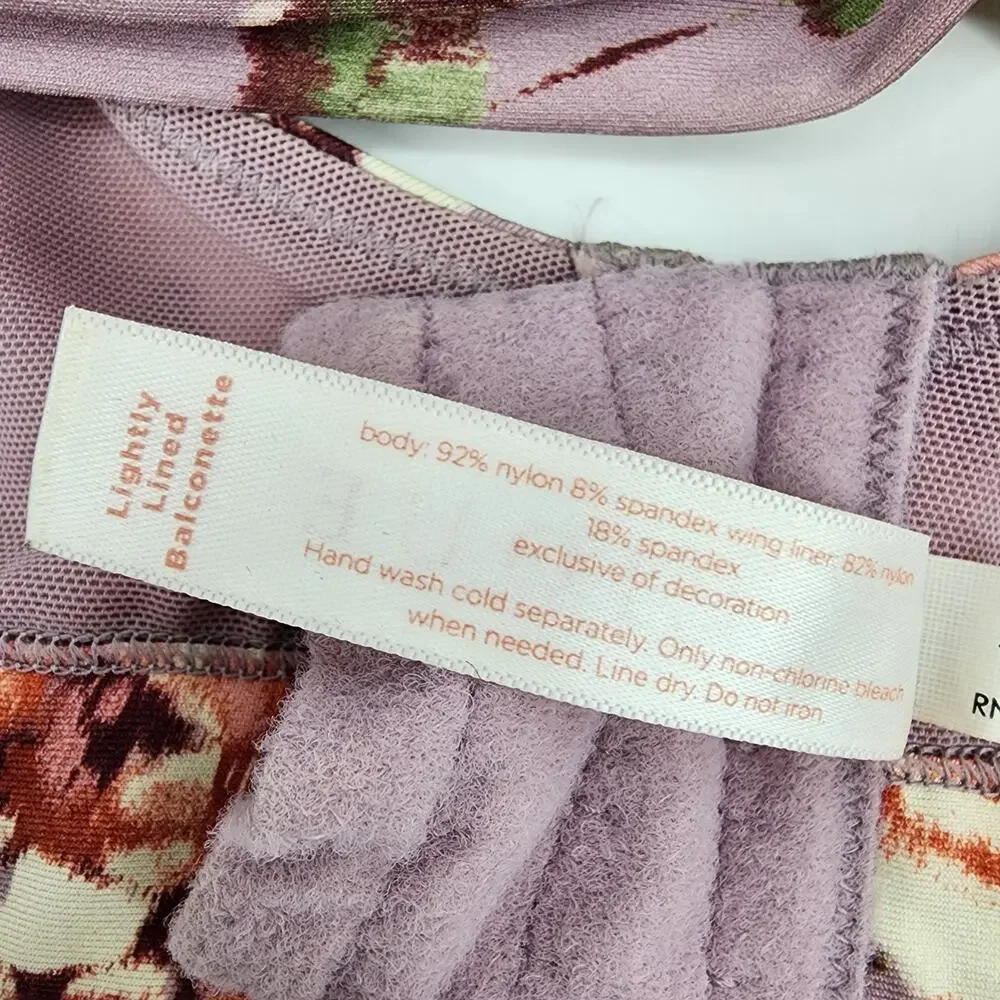Cacique floral lightly