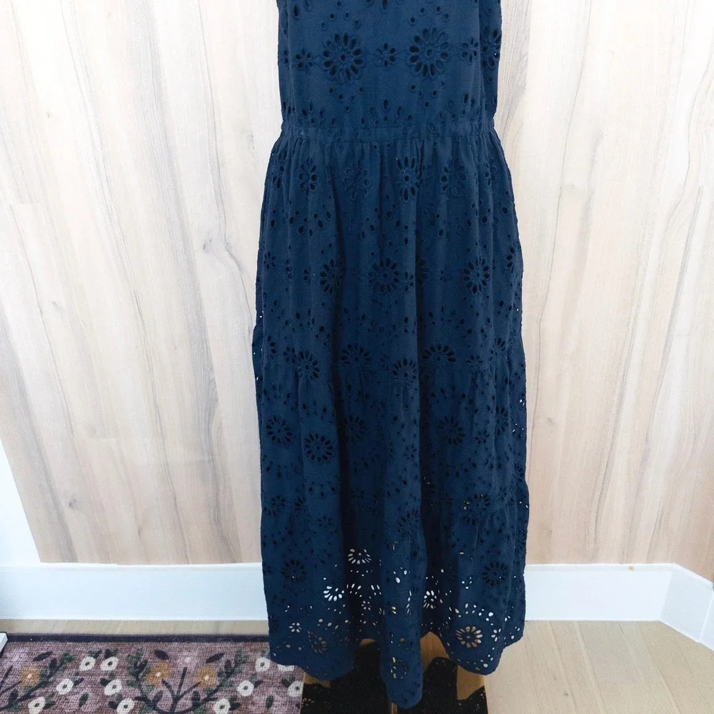 Time and Tru navy blue