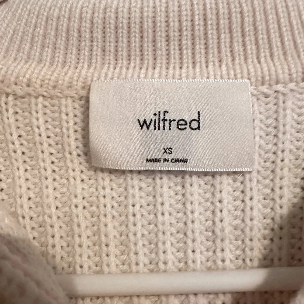 Aritzia white knit