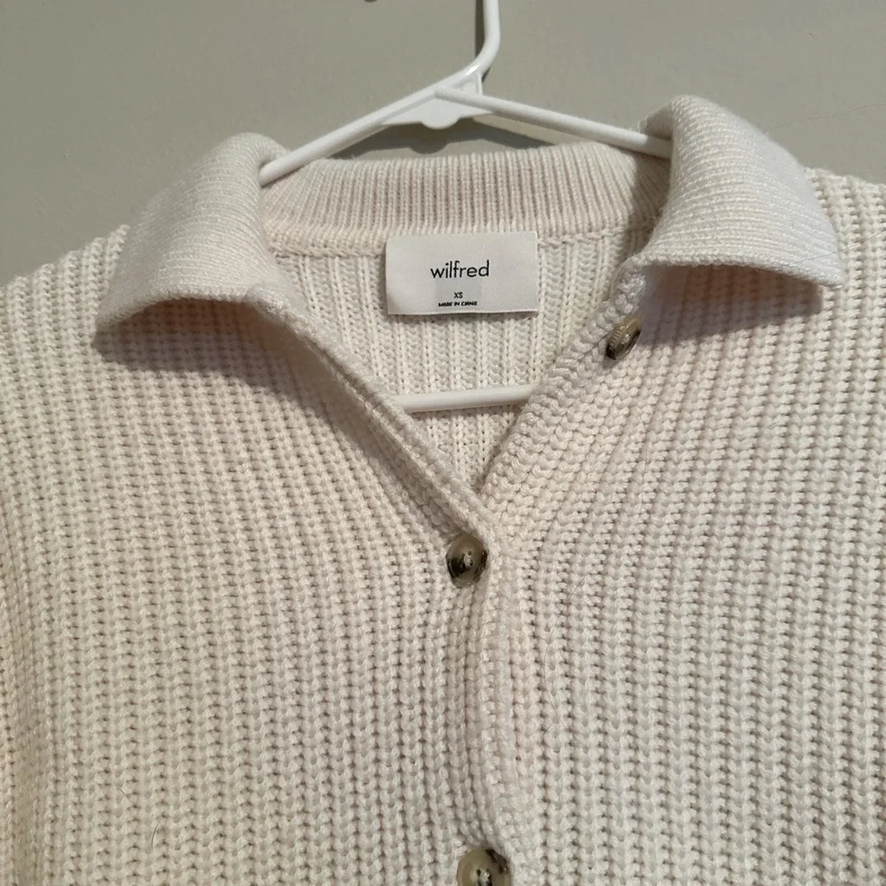 Aritzia white knit