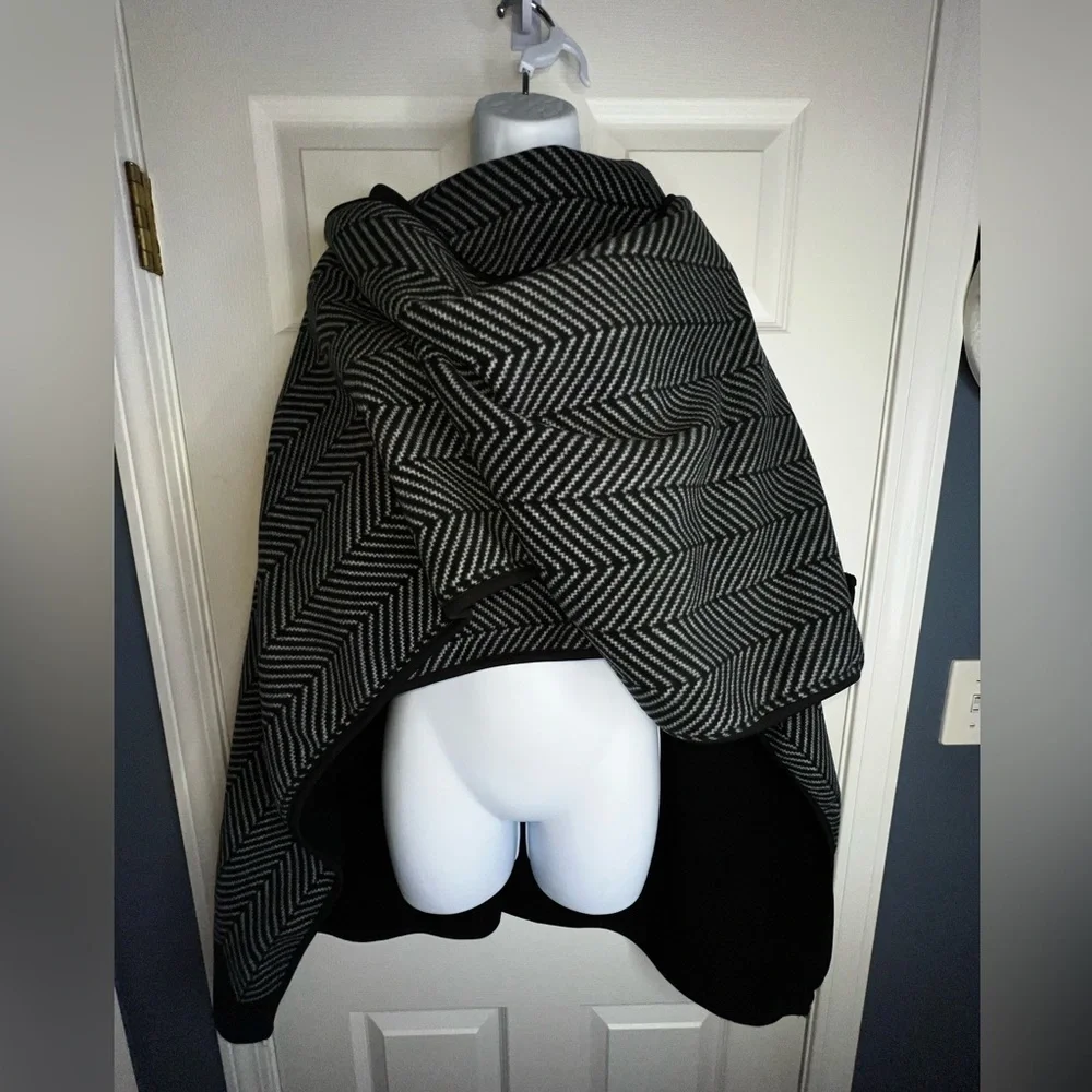 Ike Behar product black