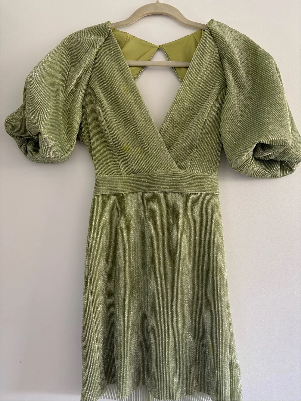 Lulu's Olive Green Plissé V-Neck Puff Sleeve Mini Dress
