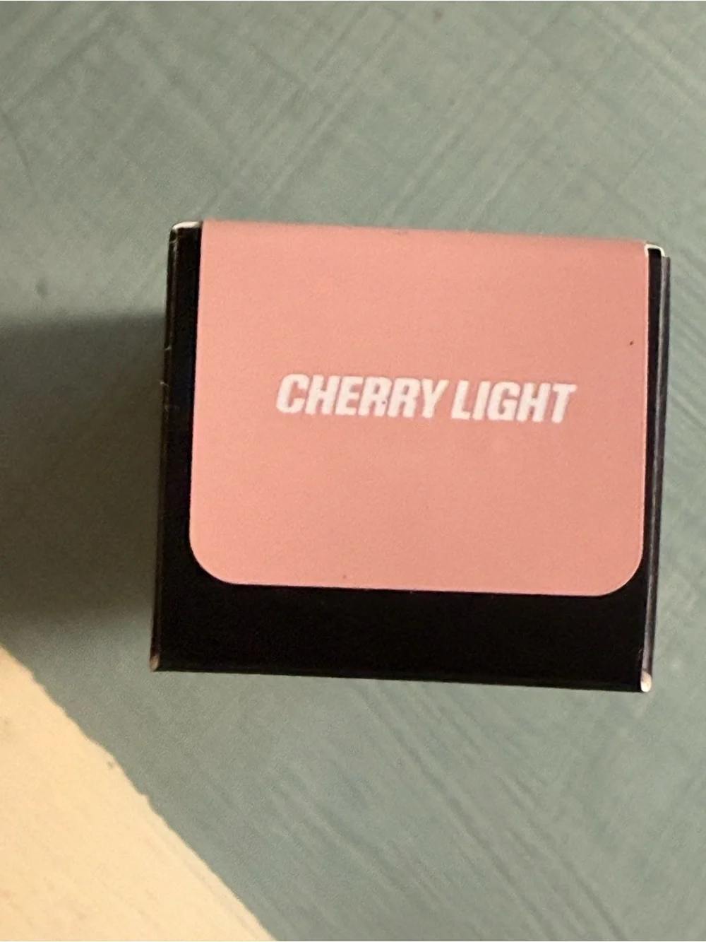 HUDA BEAUTY blends applicator