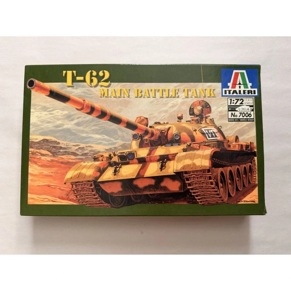 Italeri 7006 T-62 Main Battle Tank 1:72 Scale Military Model Kit Open Box