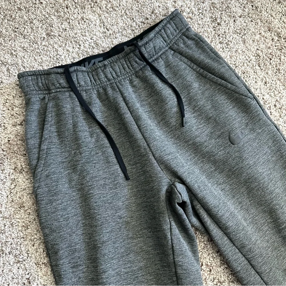 Nike comfortable gray