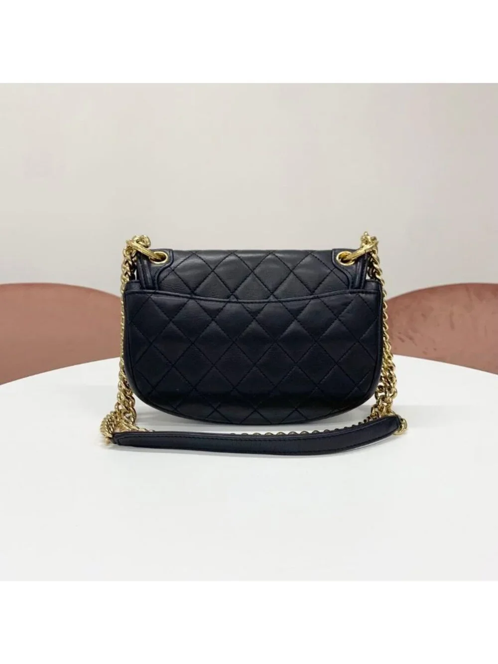 CHANEL due leather