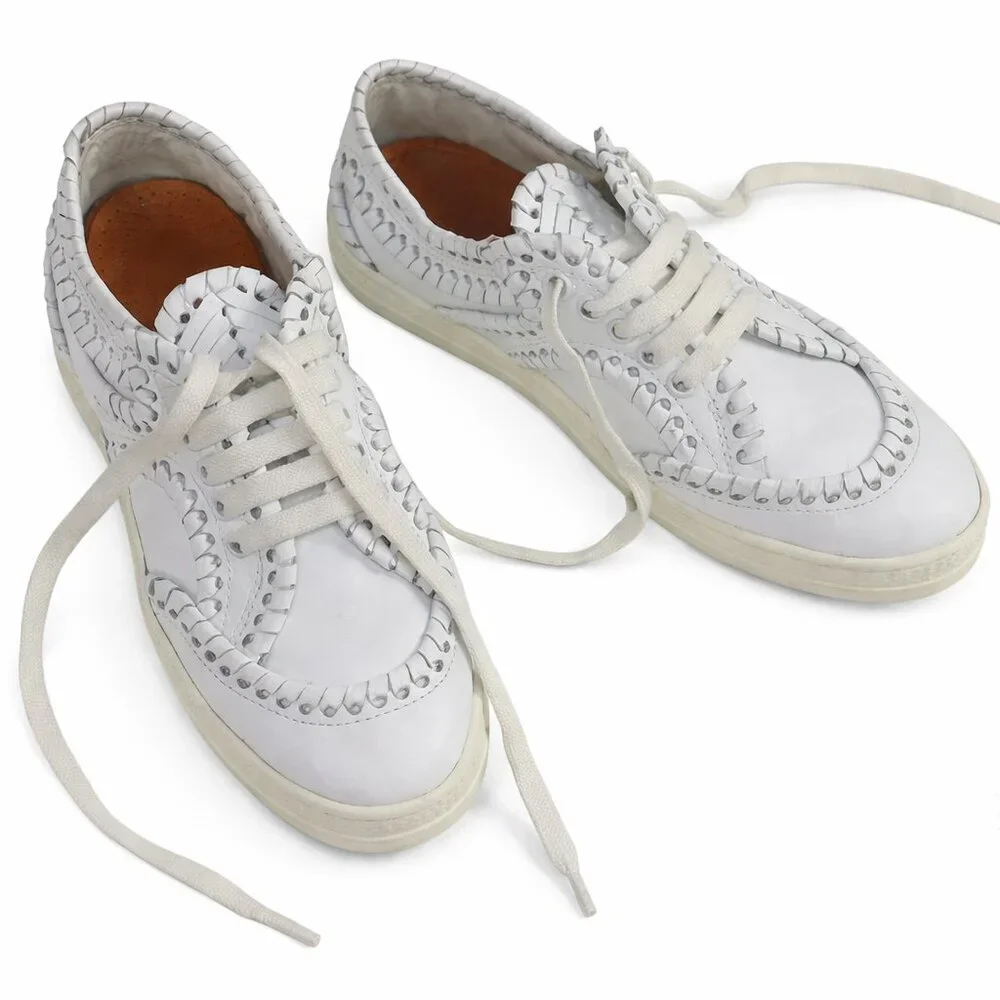 Alaia relatively lighter