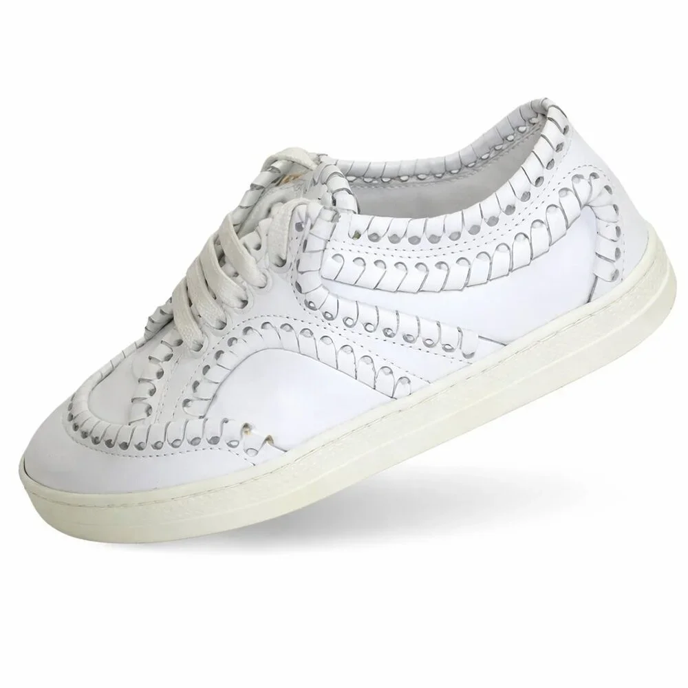 Alaia relatively lighter