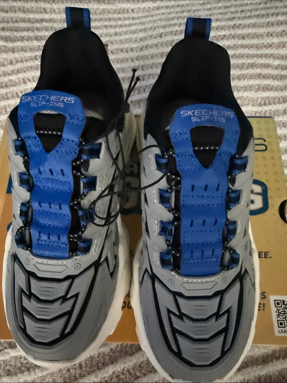 Skechers slip athletic