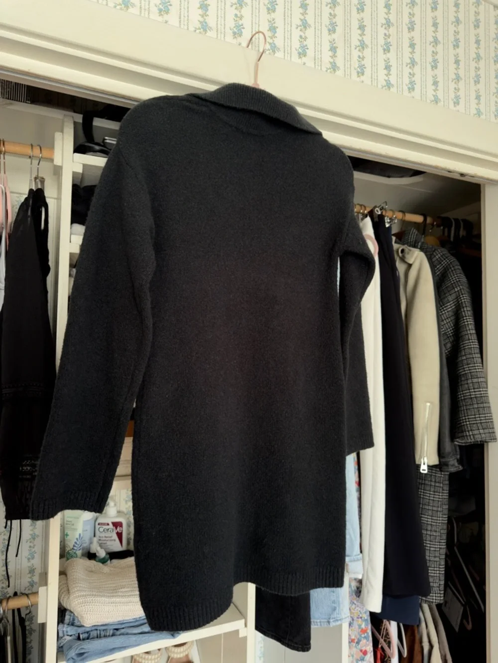 Abercrombie & Fitch black thick