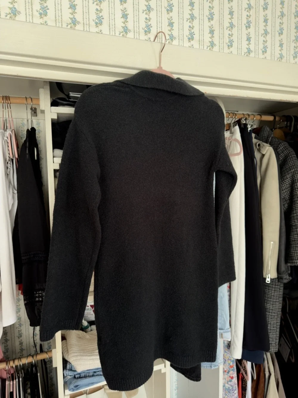 Abercrombie & Fitch black thick