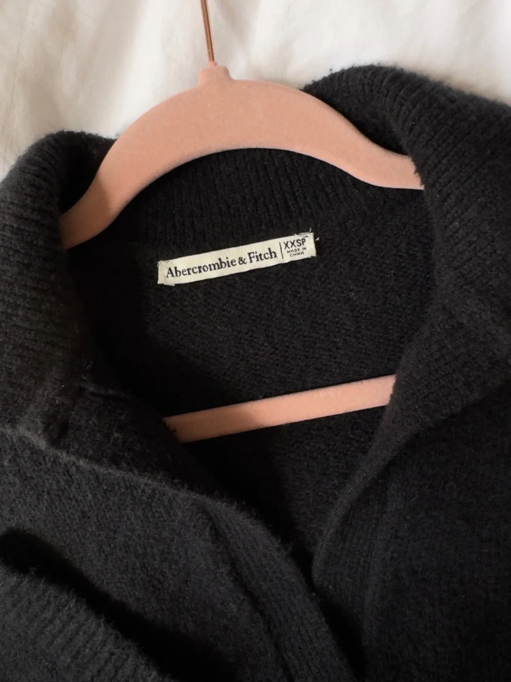 Abercrombie & Fitch black thick