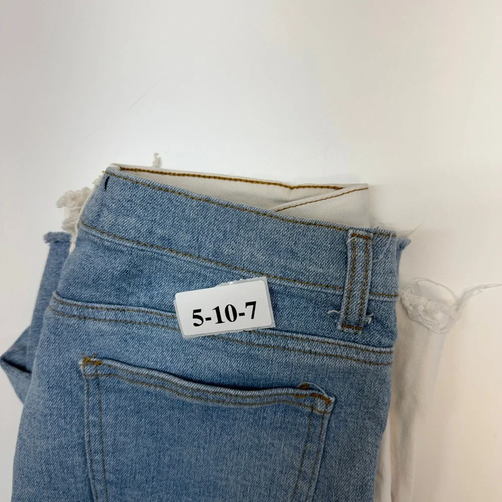 AKIRA shorts womens