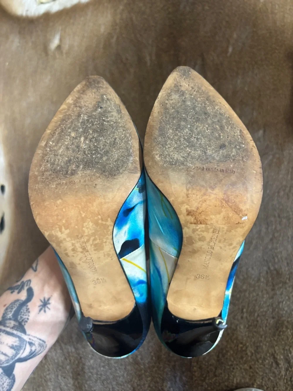 Manolo Blahnik reposhing this