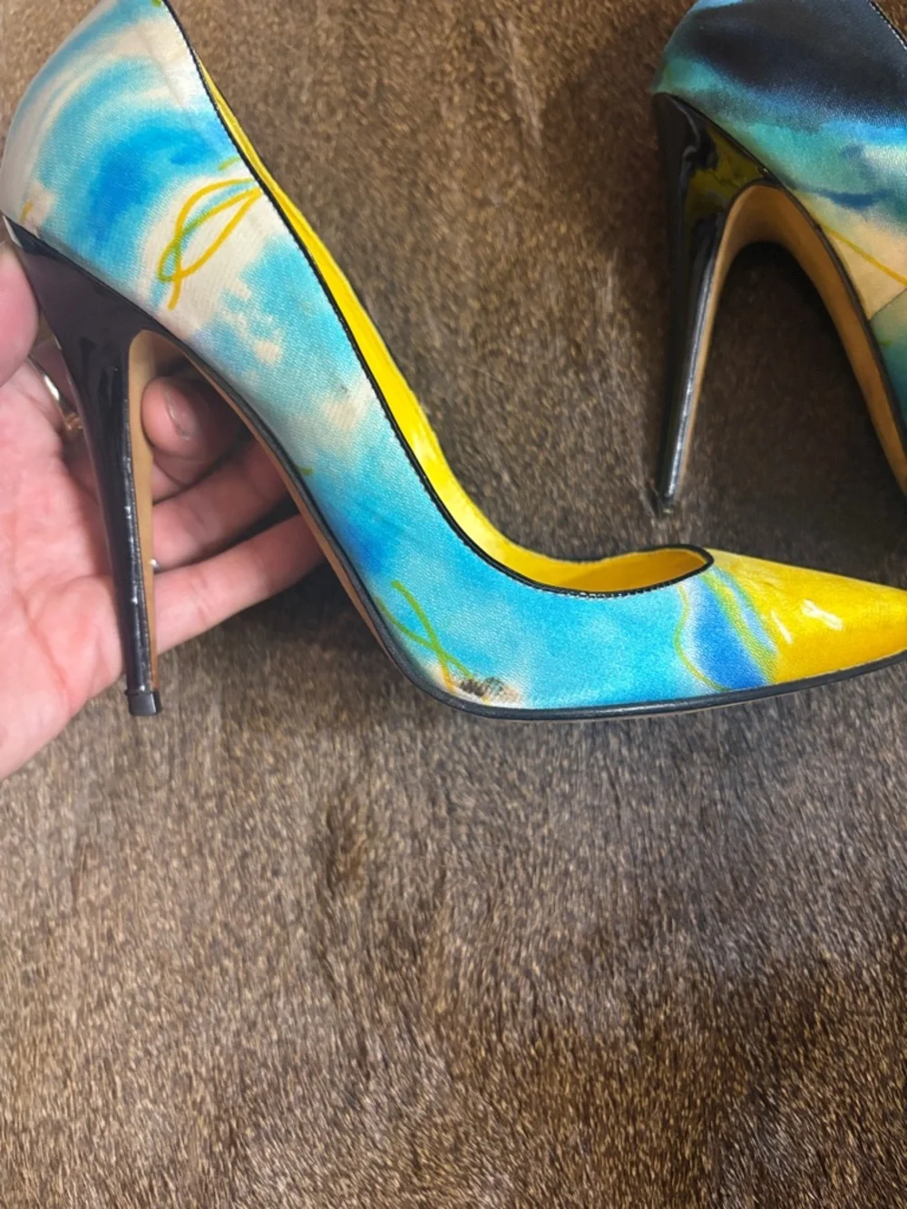 Manolo Blahnik reposhing this