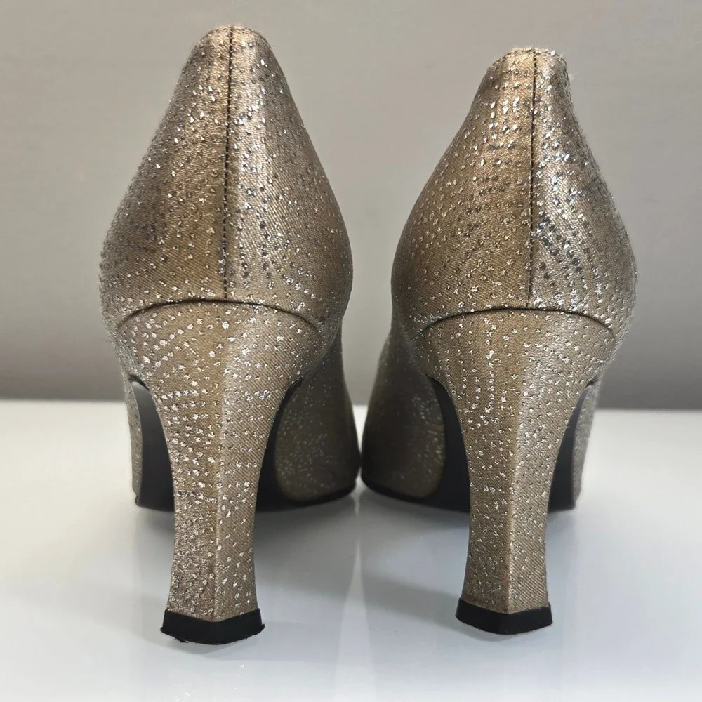 Stuart Weitzman classic timeless