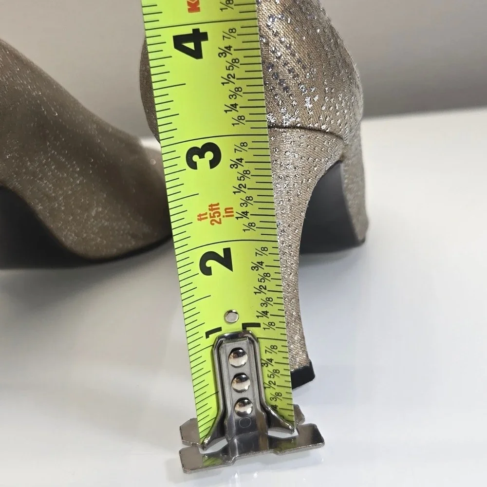 Stuart Weitzman classic timeless