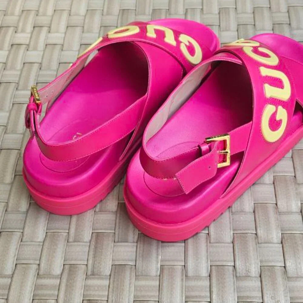 Gucci buckle slingback catching