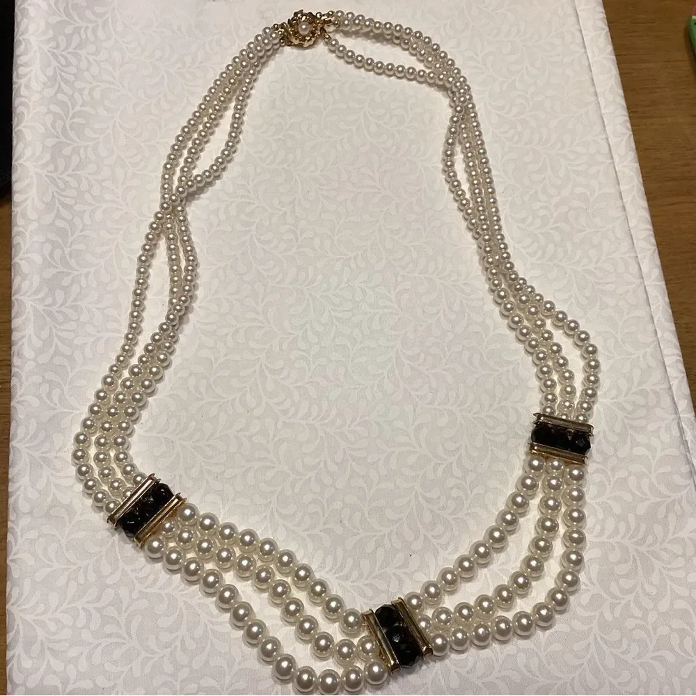 Elegant Trip Strand Faux Pearl Necklace with Black Accents