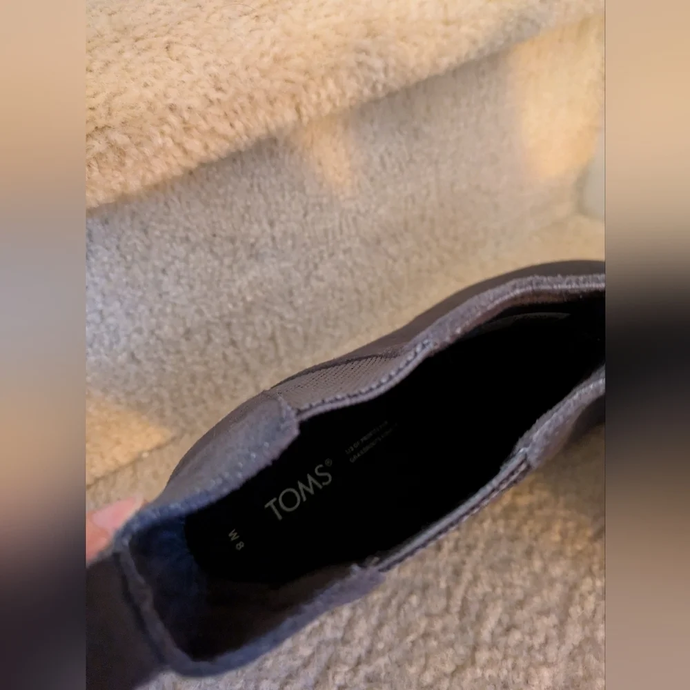 Tom's Kayley Boots Dark Gray 8 NWOB