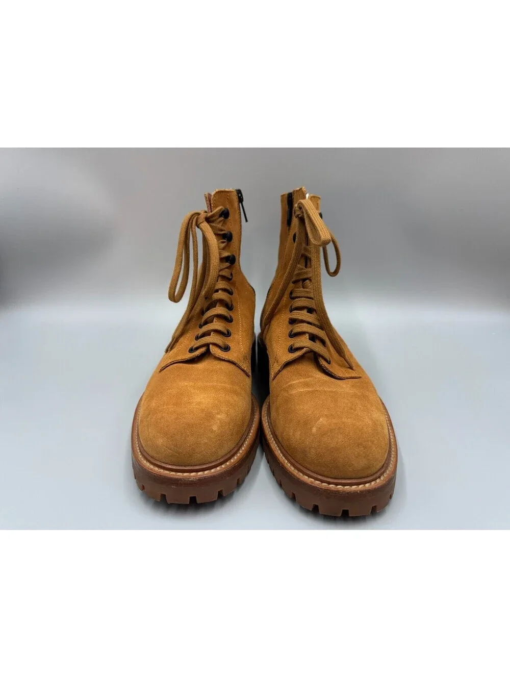 Common Projects this pair
