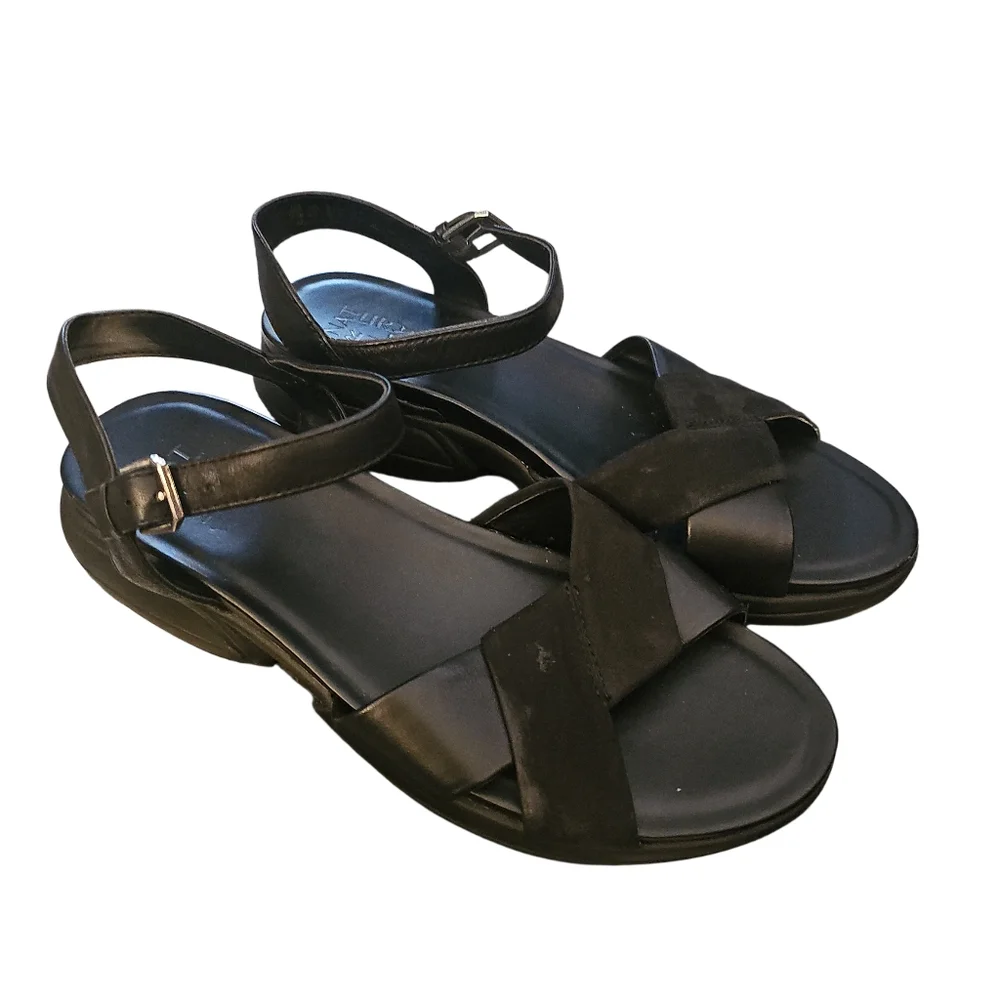 Naturalizer comfort platform