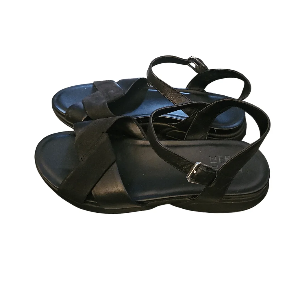 Naturalizer comfort platform