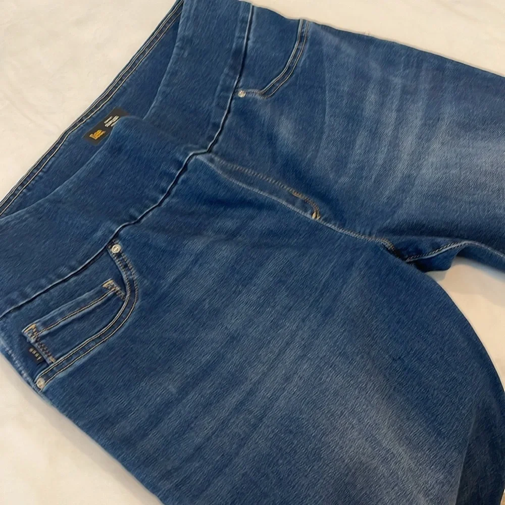 Lee slim fit