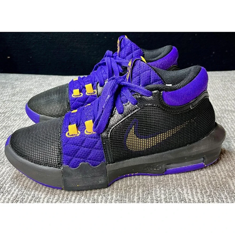Nike LeBron Witness VIII Shoes Mens Size 7.5‎ Purple Black Basketball FB2239-001