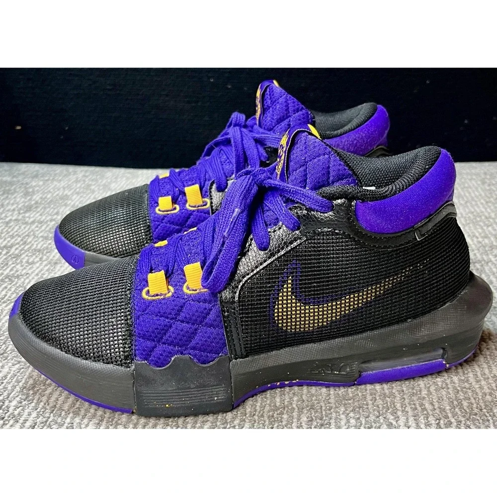Nike LeBron Witness VIII Shoes Mens Size 7.5‎ Purple Black Basketball FB2239-001