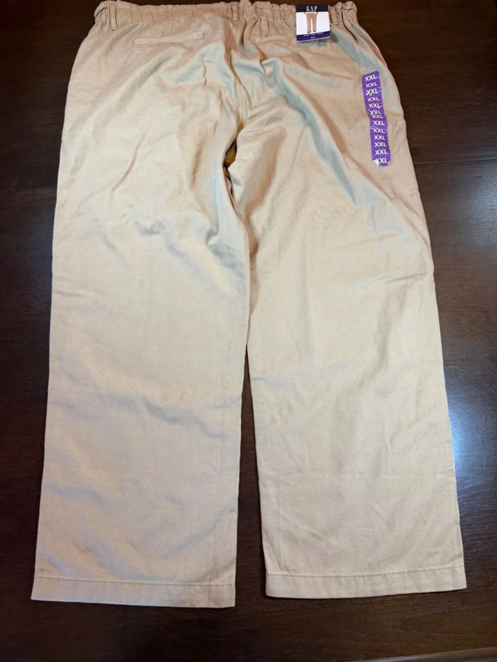 GAP nwt cream